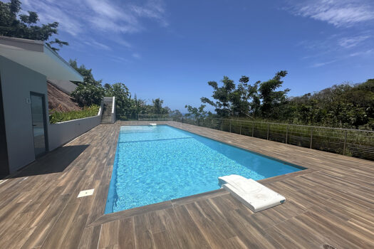 SAINT HILAIRE F5 AVEC VUE MOOREA ET PISCINE