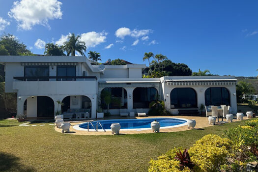 EXCLUSIVITE – TRES BELLE PROPRIETE SUR LES HAUTEURS DE PUNAAUIA