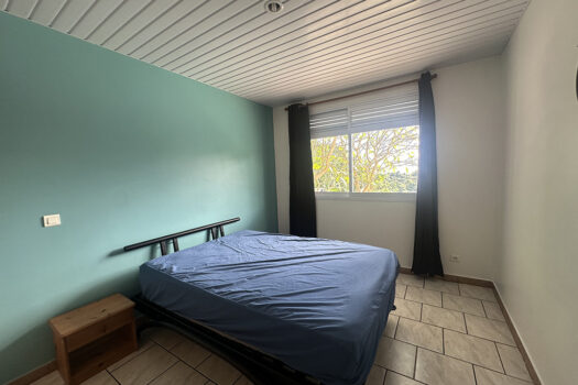 PUNAAUIA BAS DE MAISON F5 AVEC VUE ET PISCINE