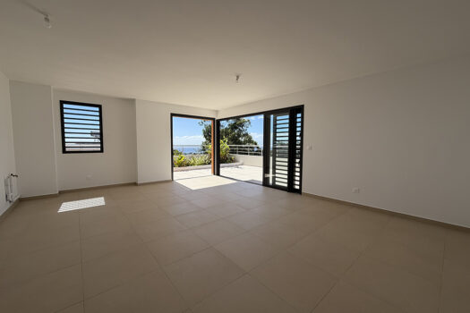 DERNIER ETAGE NEUF F4 AVEC PISCINE