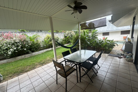 PAEA BELLE MAISON AVEC PISCINE