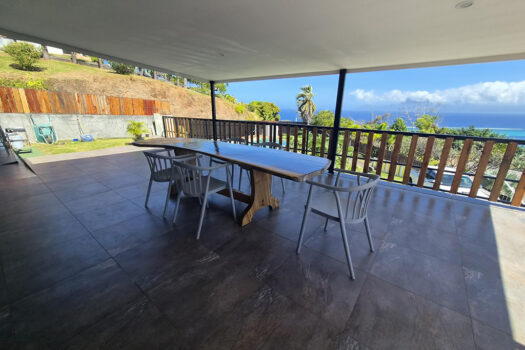 PUNAAUIA HAUT DE MAISON VUE MOOREA ET PISCINE