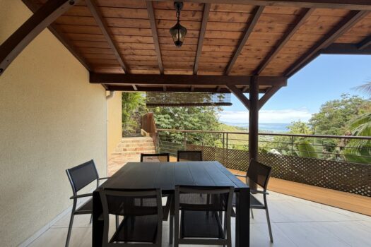 PAPEETE MAISON F5 MEUBLÉE VUE MER AVEC PISCINE